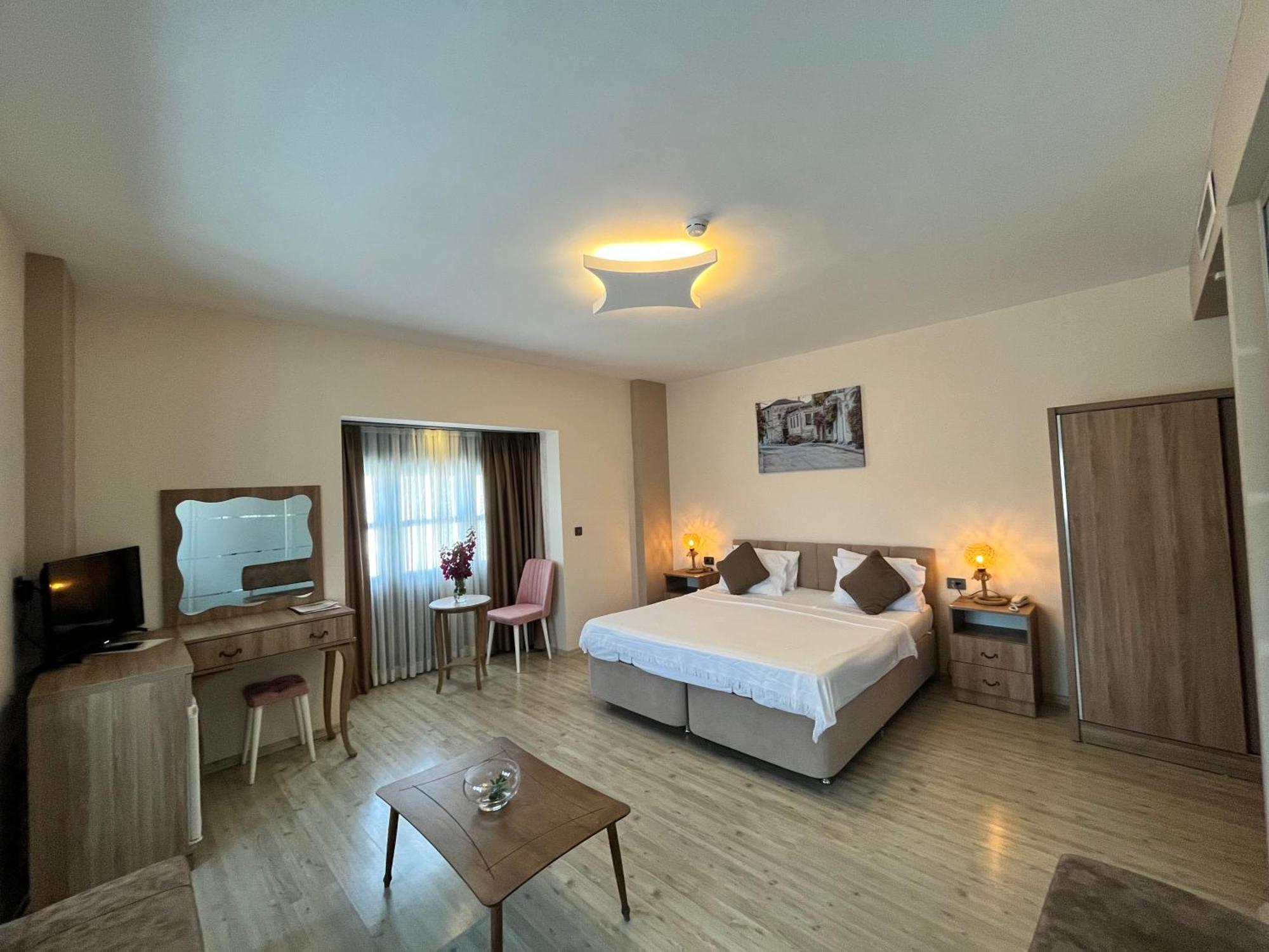B&B F&g Butik Alacati